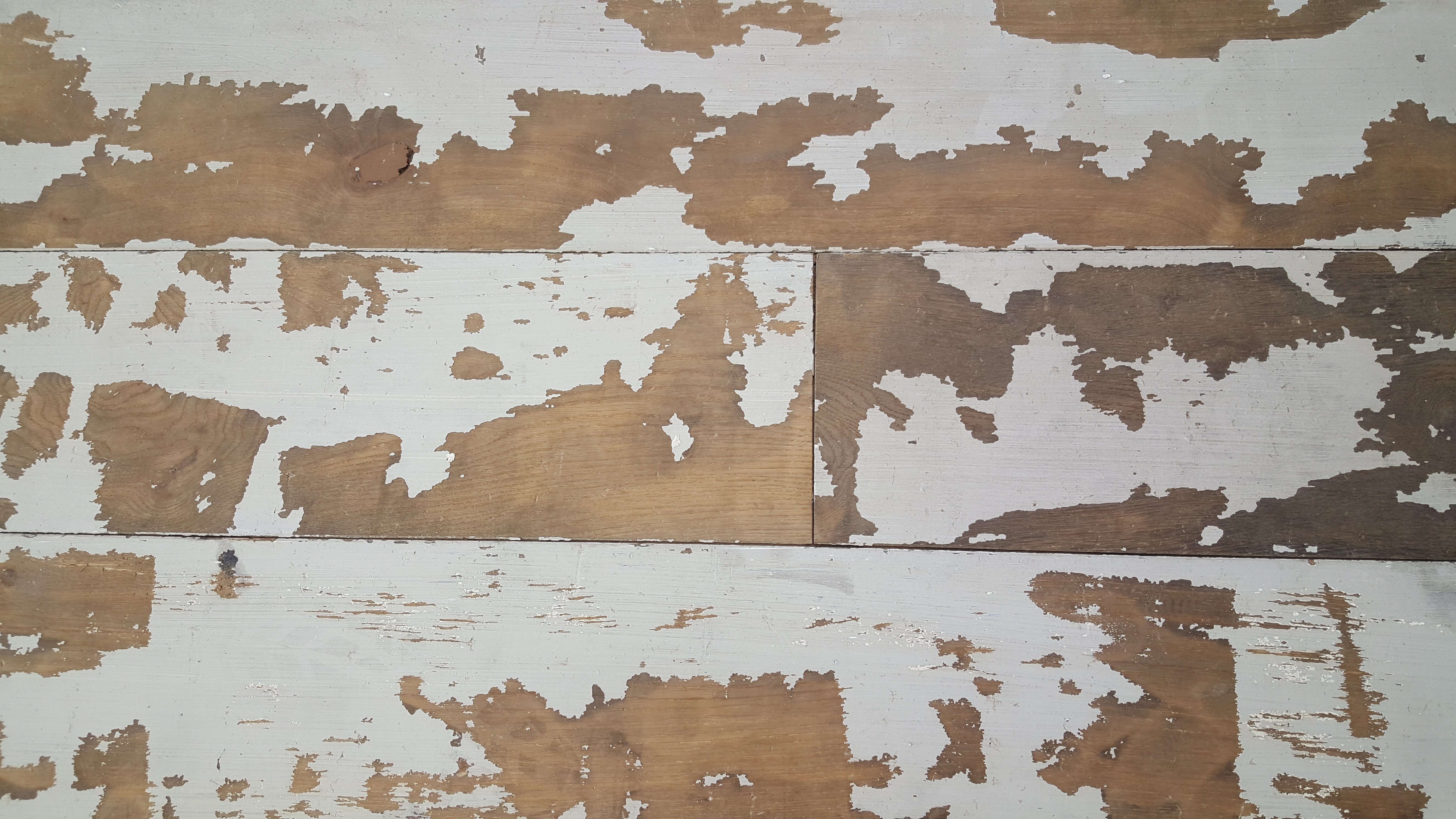 What Is Weathered Wood?