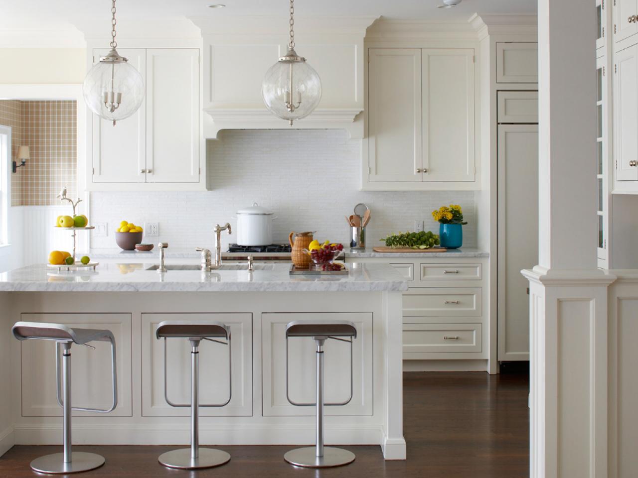 Decor Accents to Pair with an All-White Kitchen