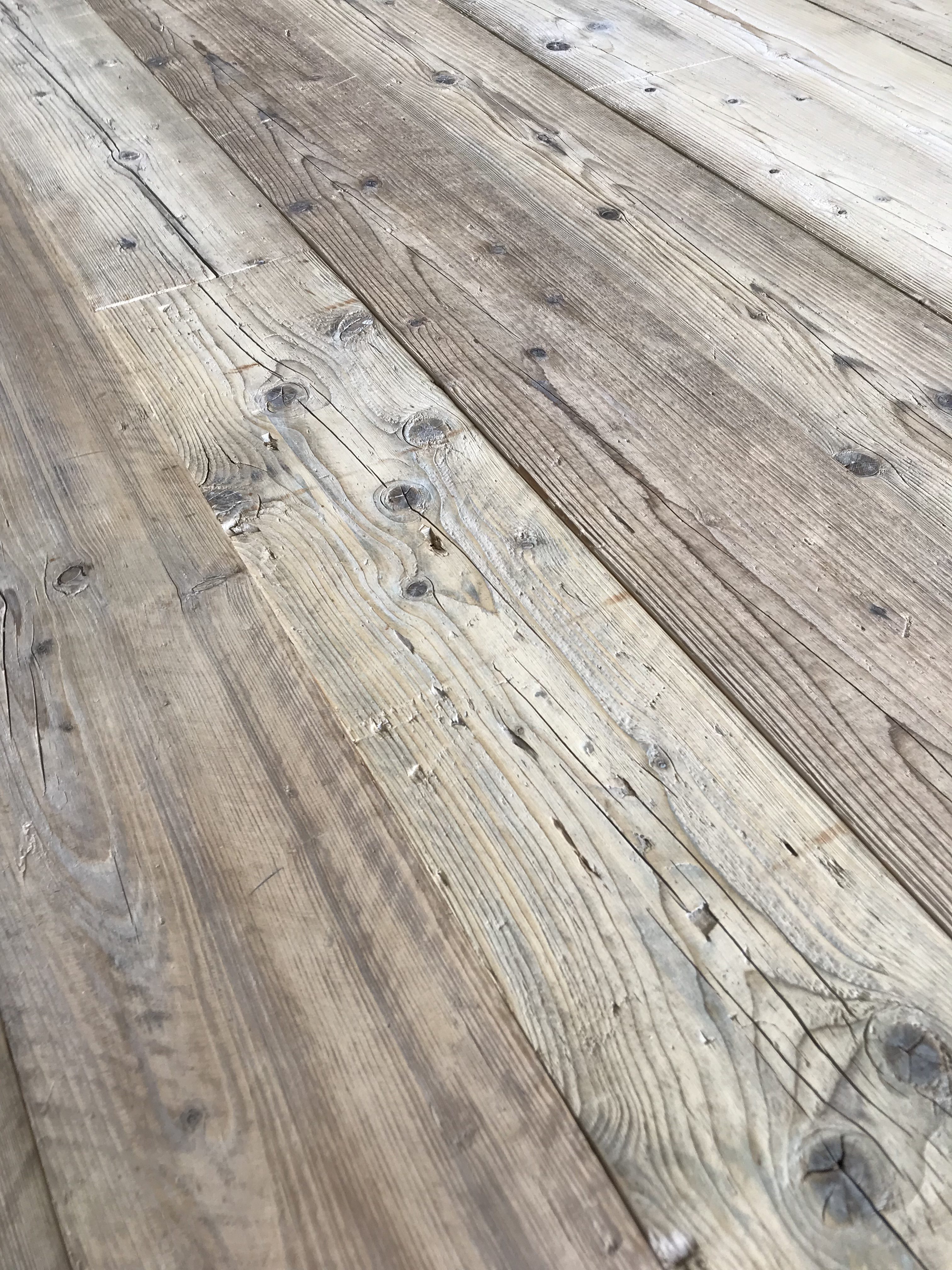 Reclaimed Mid Century Pine – Unfinished