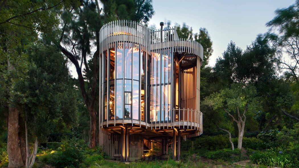 Modern Tree House by Malan Vorster