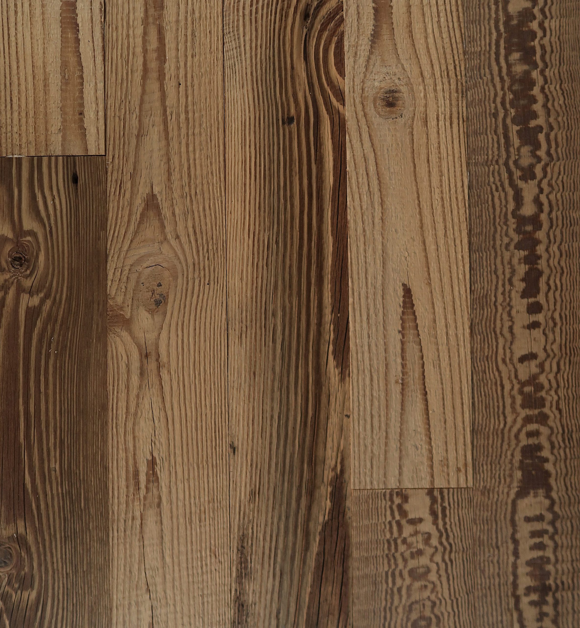 Nature: Reclaimed Pine Wall Cladding – Brown 8mm