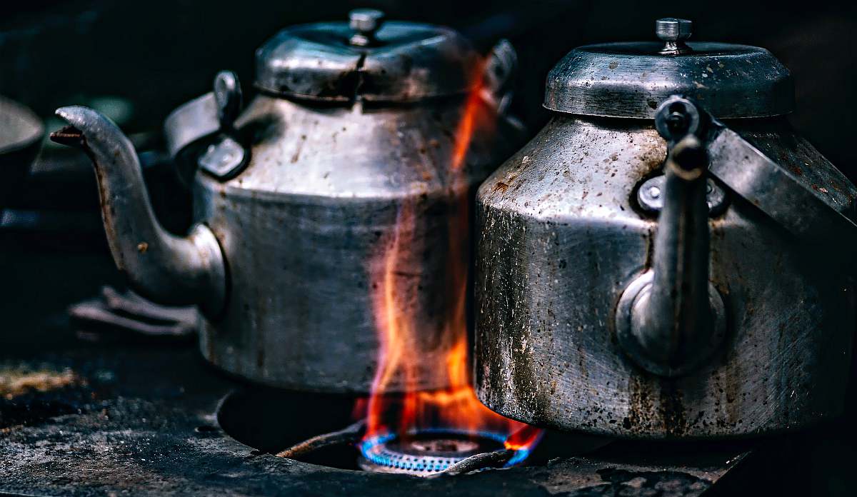 teapots-pots-cook-stove-flame-Chicken-And-Duck-Keeping-pb