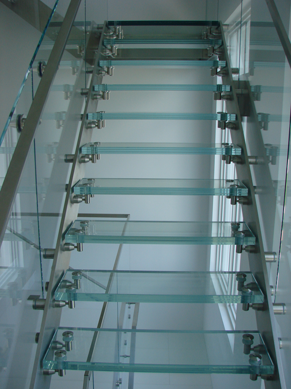 glass-stair-treads-img-02